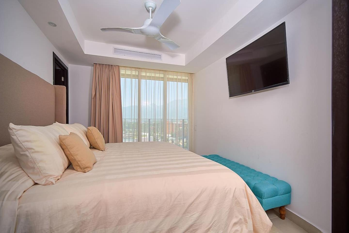 Apartment Grand Venetian Beachfront Puerto Vallarta