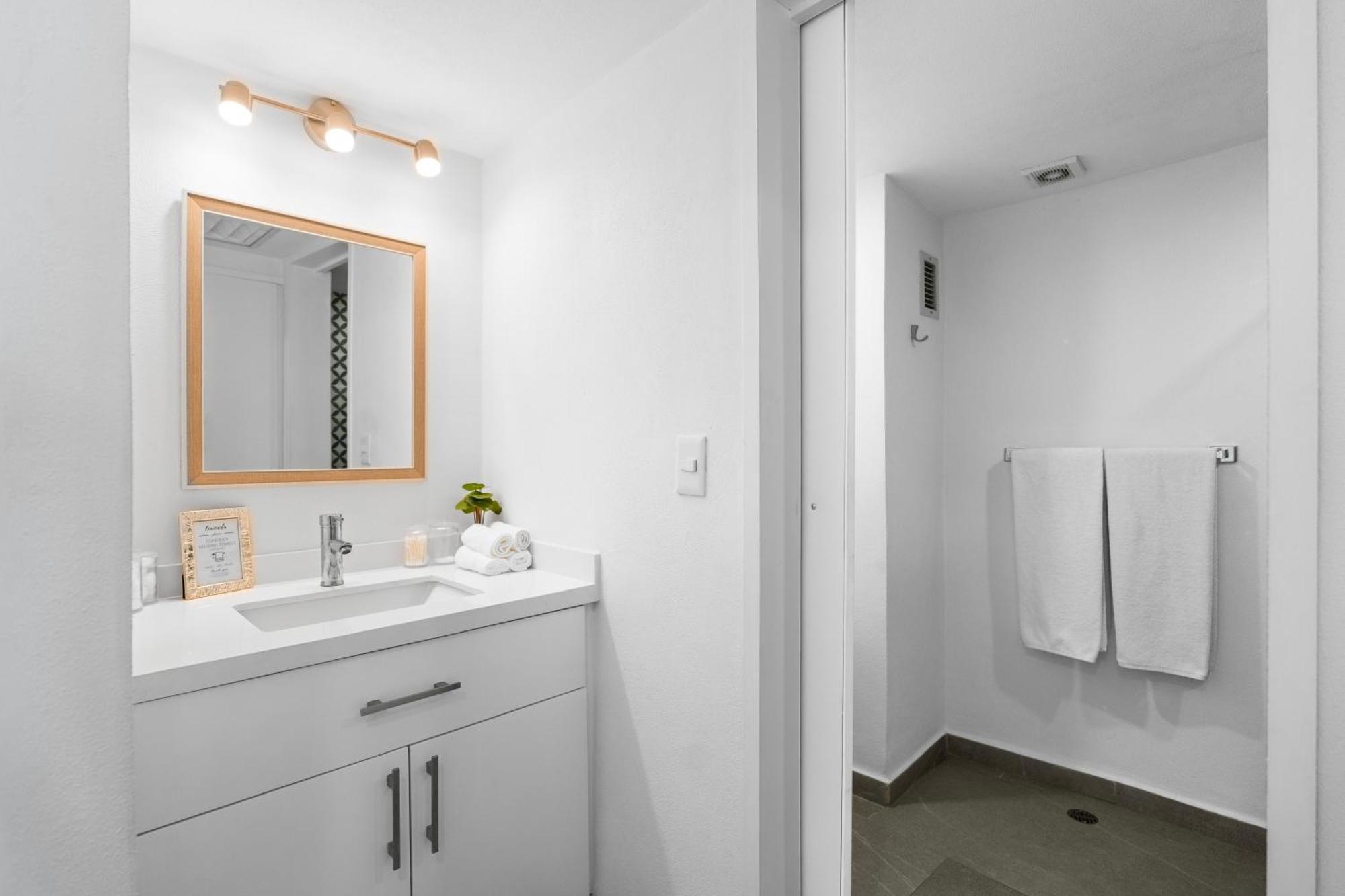 Apartment Luxury Just Steps Away From The Beach!