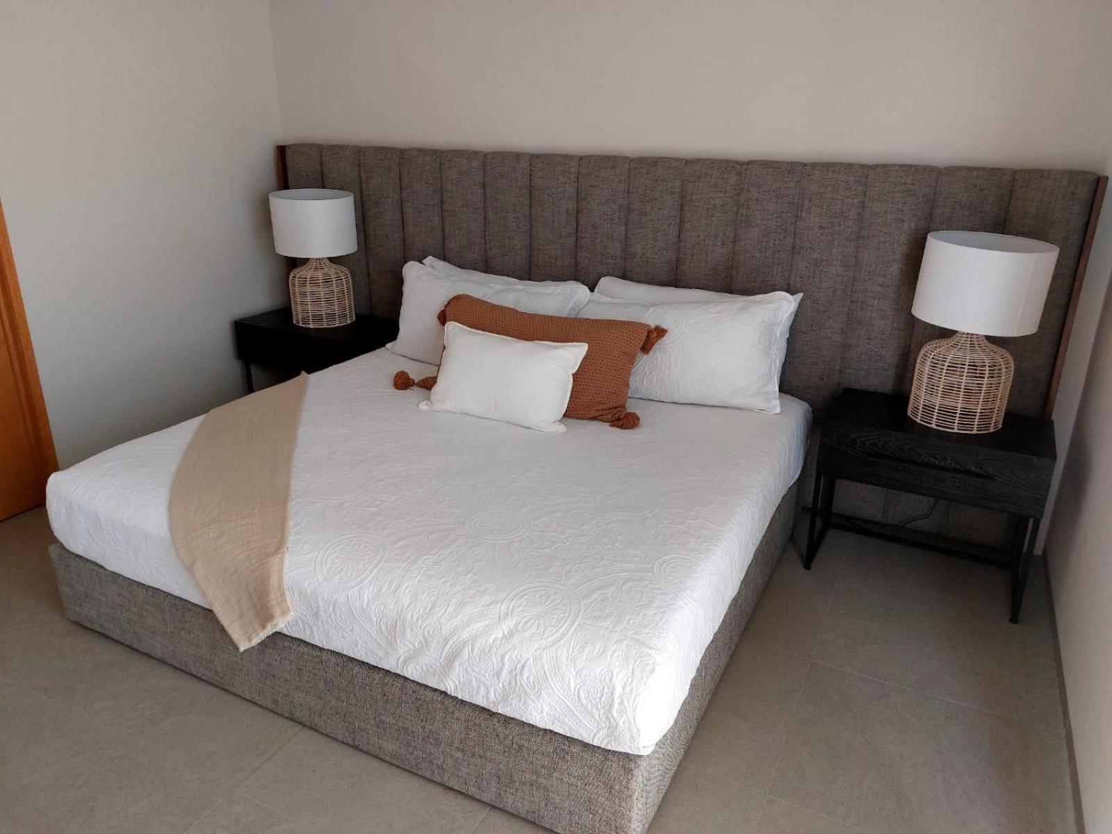 105 Downtown, Rooftop - Ocean View Apartment *