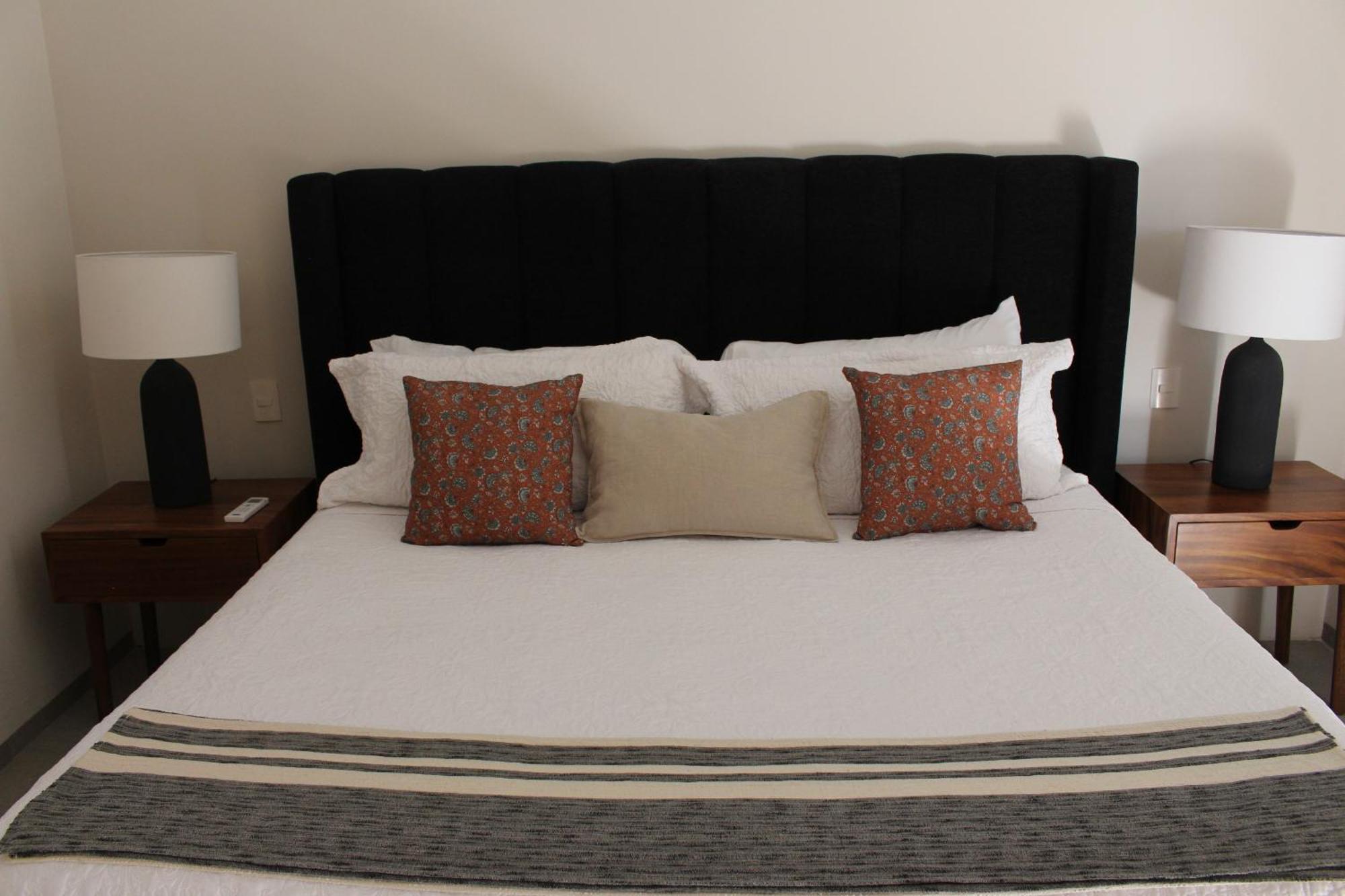 105 Downtown, Rooftop - Ocean View Apartment *