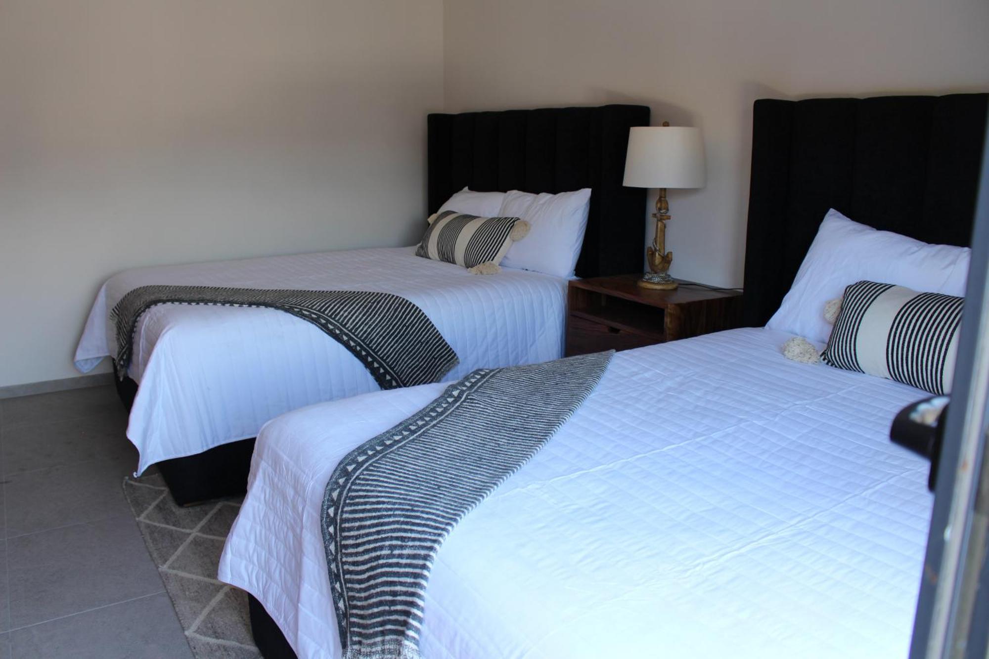 Apartment 105 Downtown, Rooftop - Ocean View *