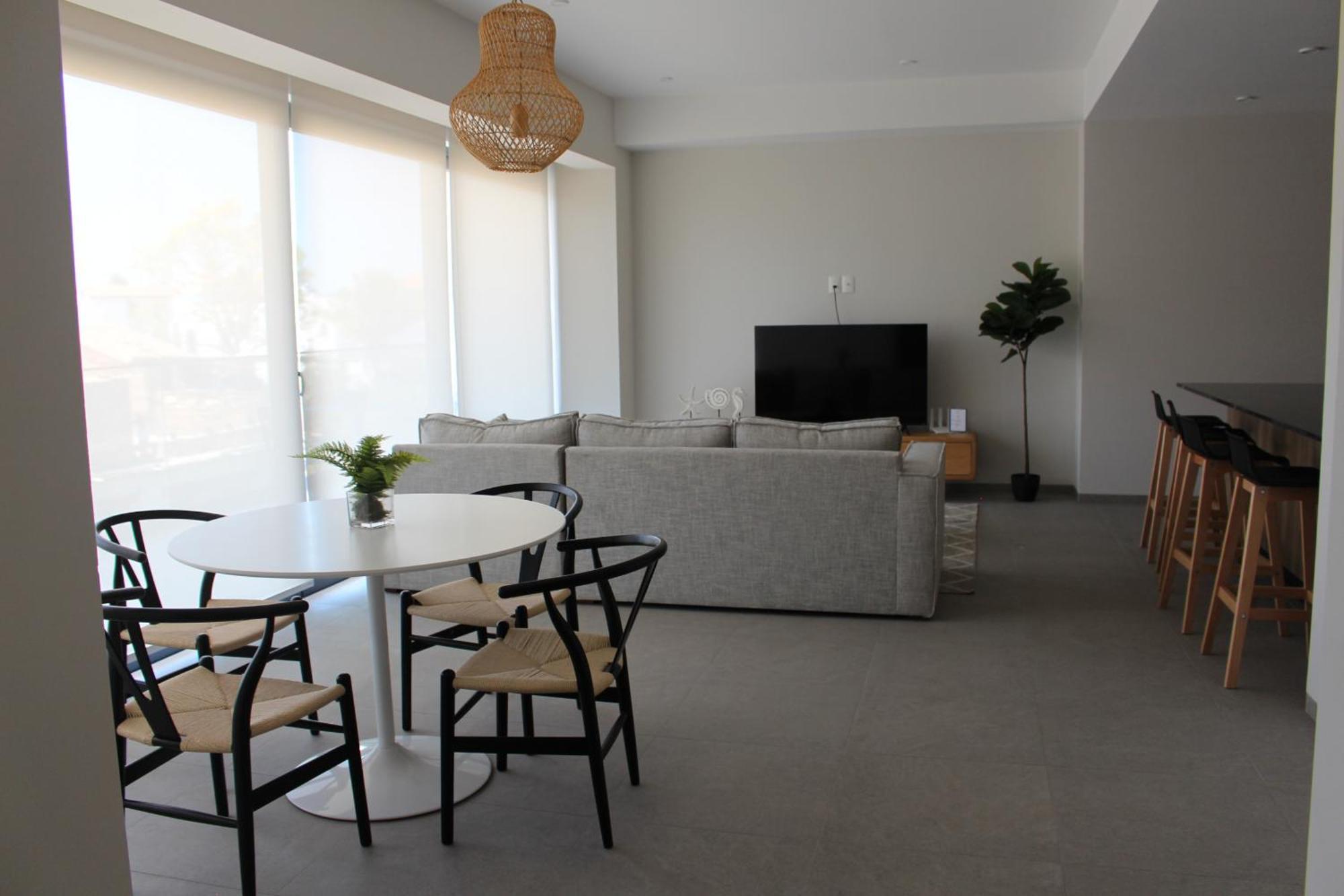 Apartment 105 Downtown, Rooftop - Ocean View