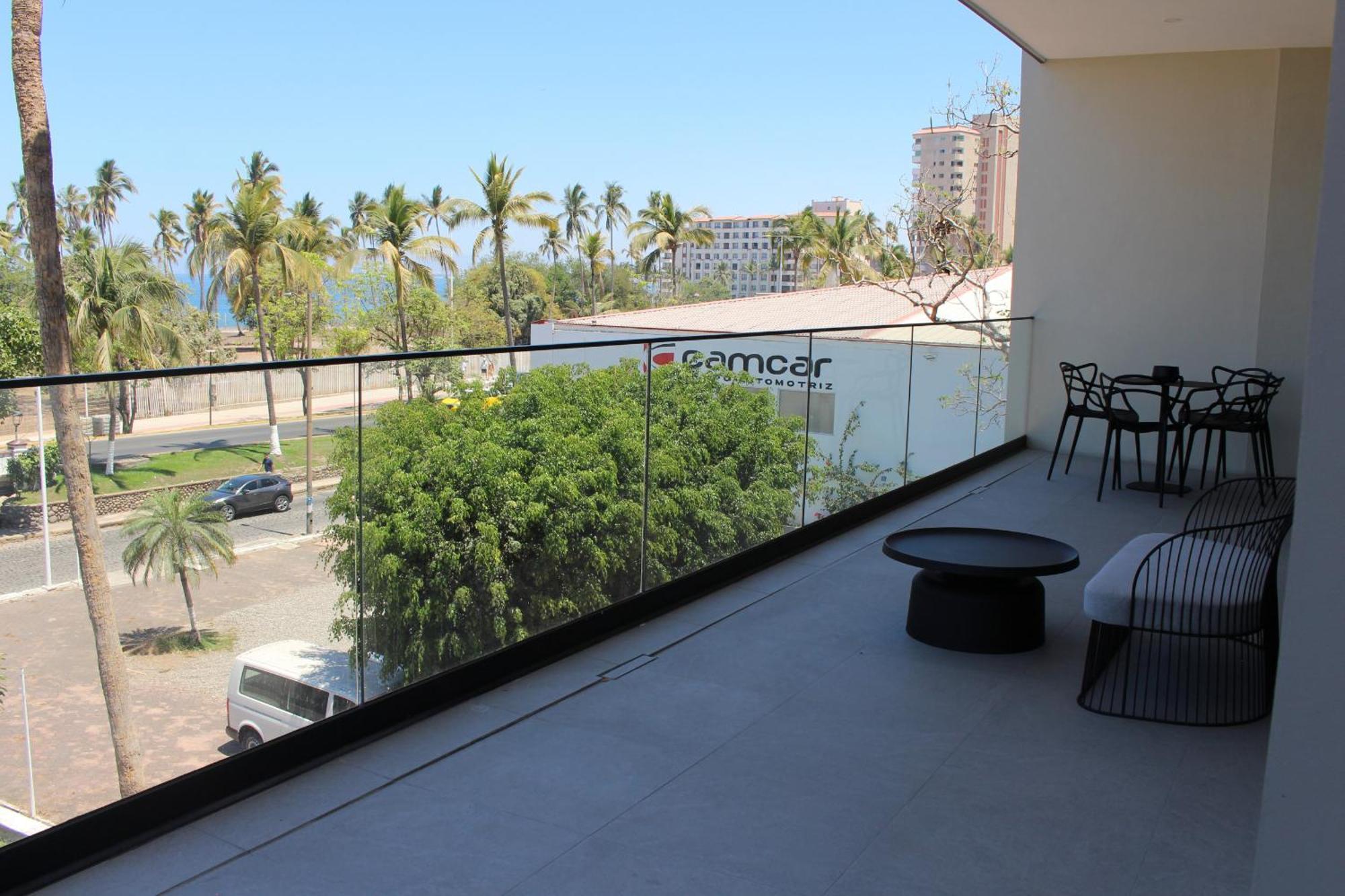 105 Downtown, Rooftop - Ocean View