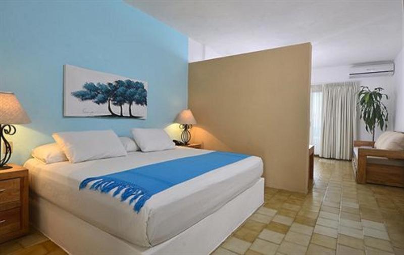 Emperador Vallarta Beachfront Hotel&suites 3*