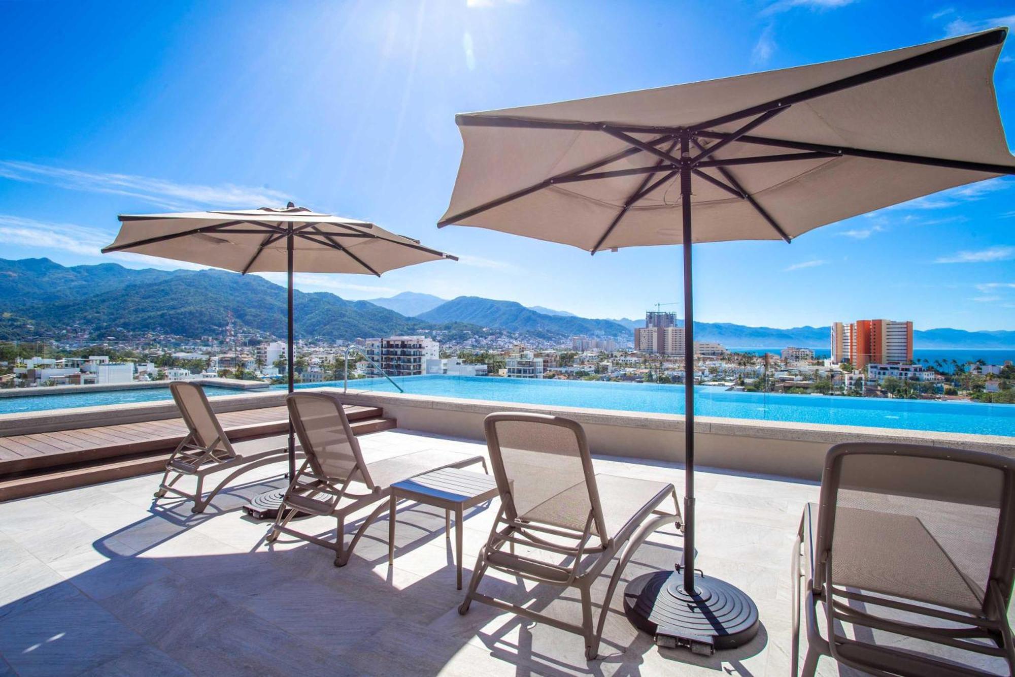 Sleek Versalles 2br Roma Encore Puerto Vallarta