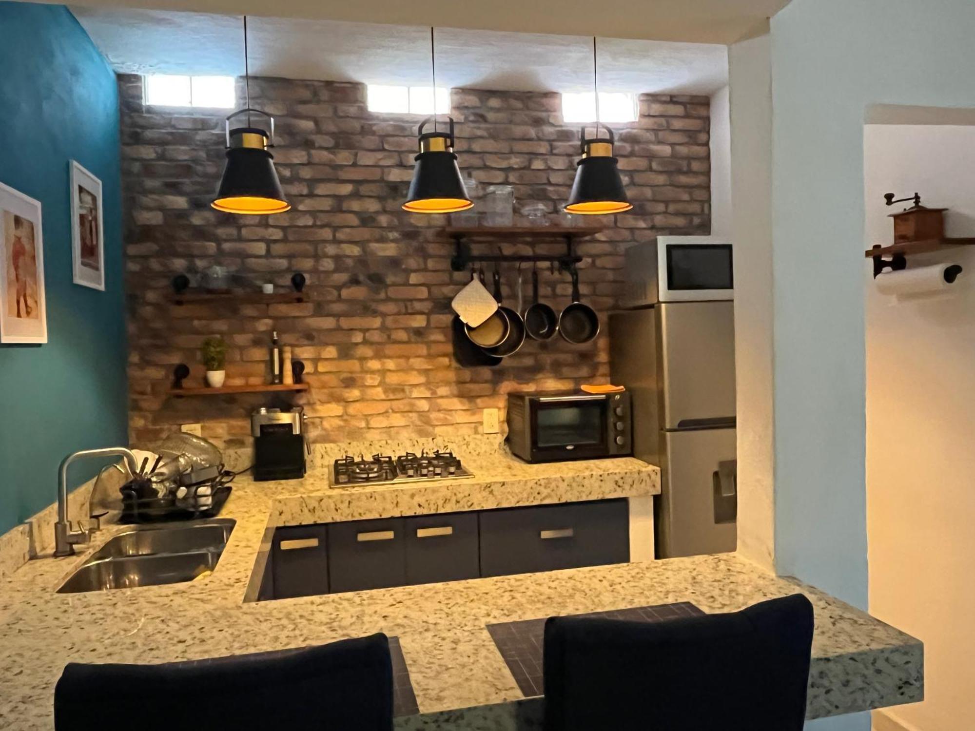 Palmier -quiet Cosy Air Conditioned Terrace Villa