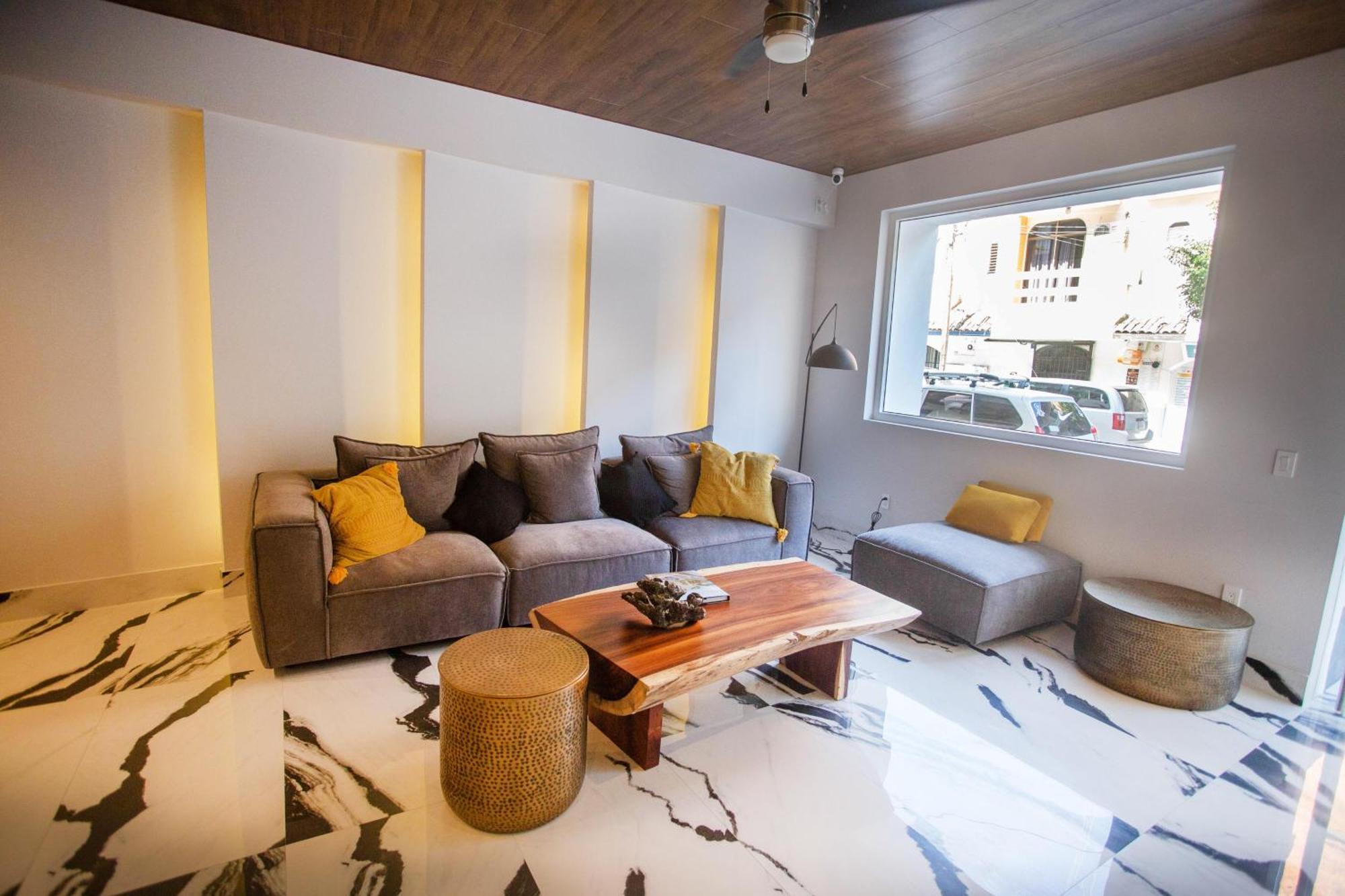 New Large Balcony, Hot Tub, Gym * Puerto Vallarta