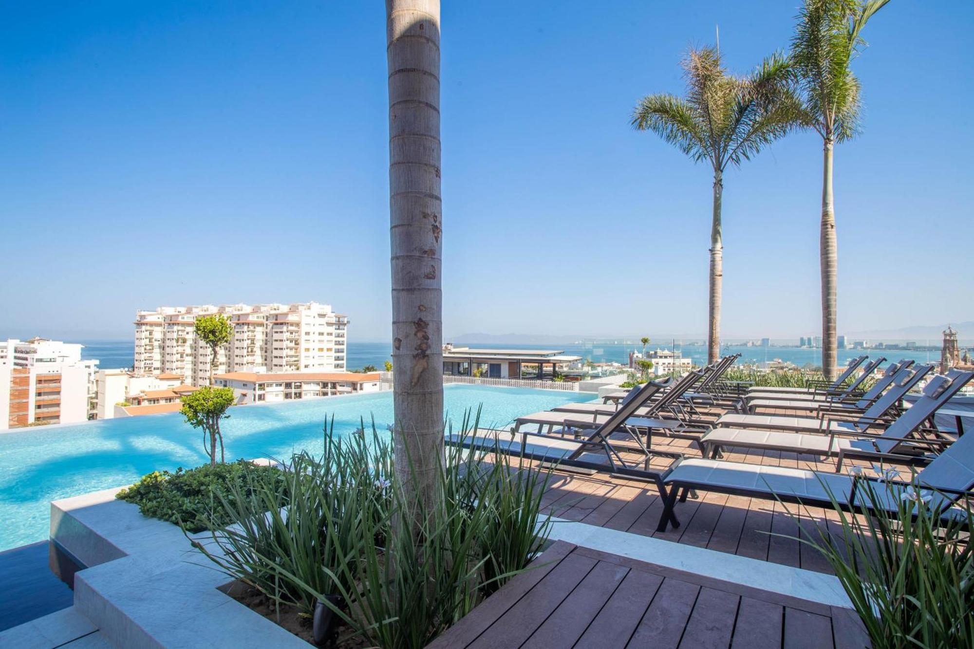 New Large Balcony, Hot Tub, Gym Сasa de vacaciones