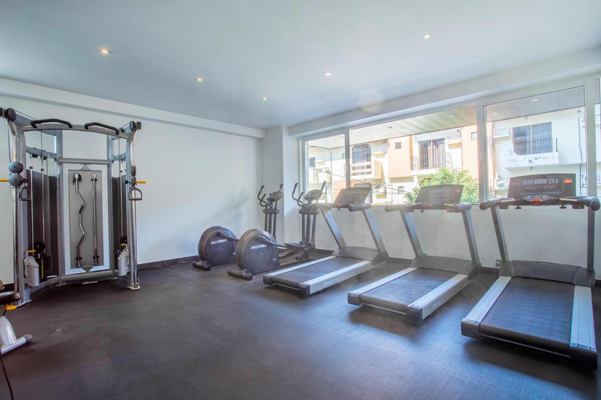 Сasa de vacaciones New Large Balcony, Hot Tub, Gym *
