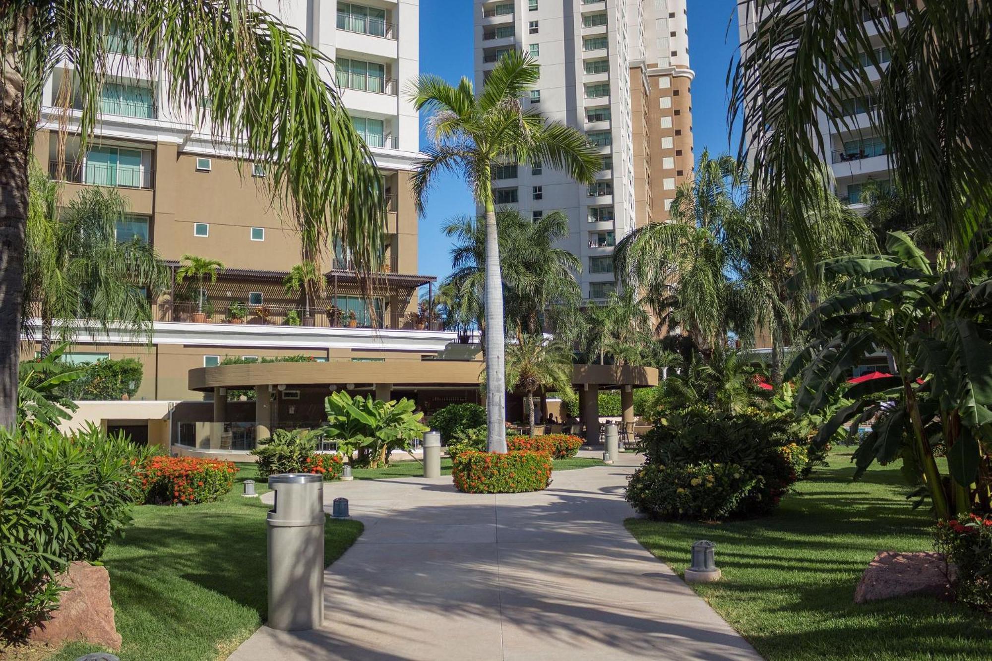 2condo With Balcony Sharing - Outstanding! Puerto Vallarta