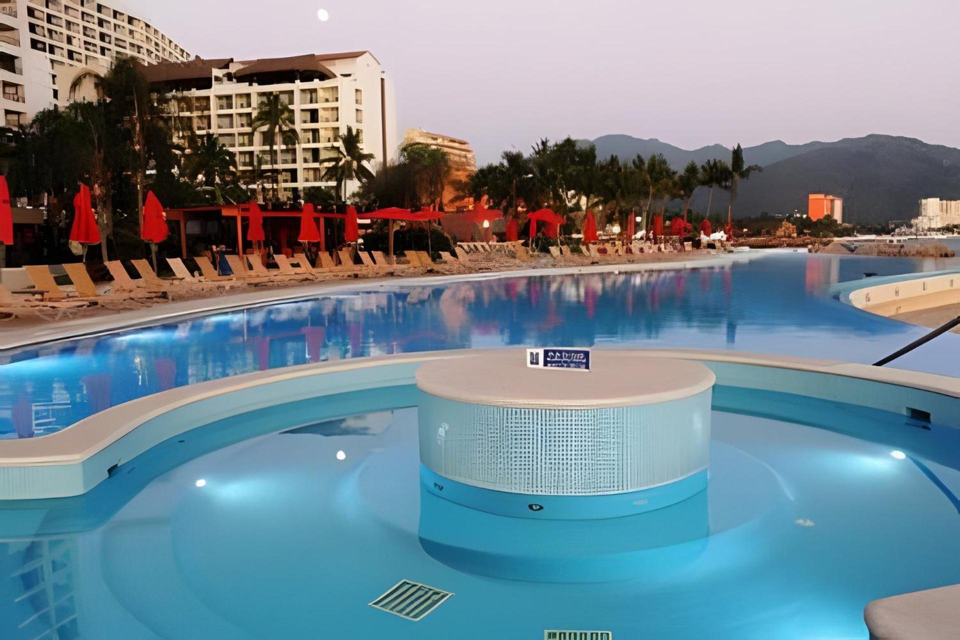 2condo With Balcony Sharing - Outstanding! * Puerto Vallarta
