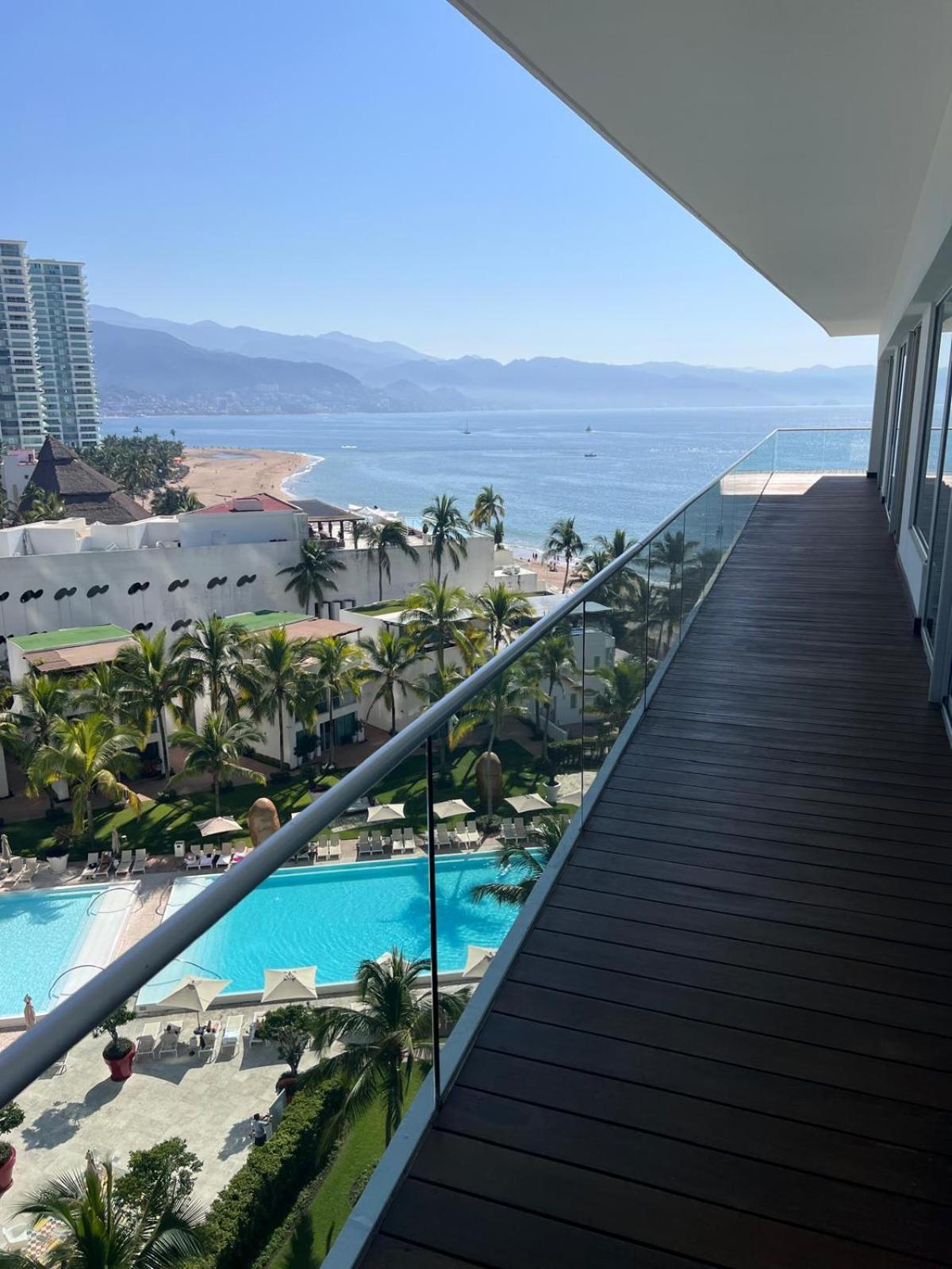 Icon Vallarta, * Puerto Vallarta