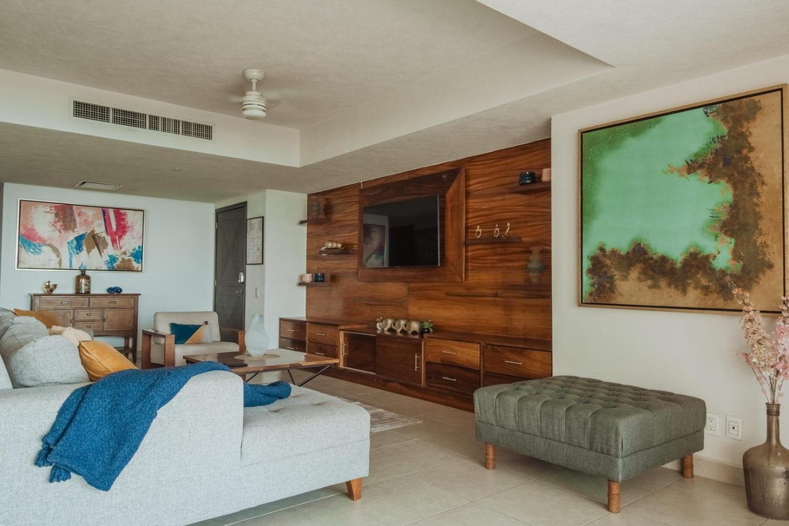 Grand Venetian Beachfront Apartment Puerto Vallarta