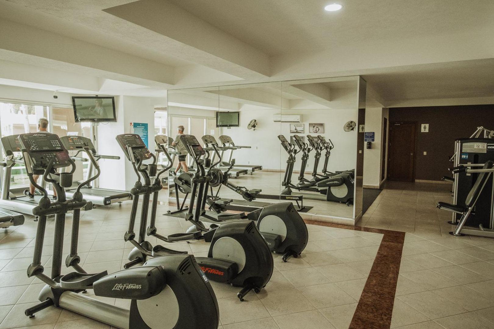 Grand Venetian Beachfront Apartment Puerto Vallarta