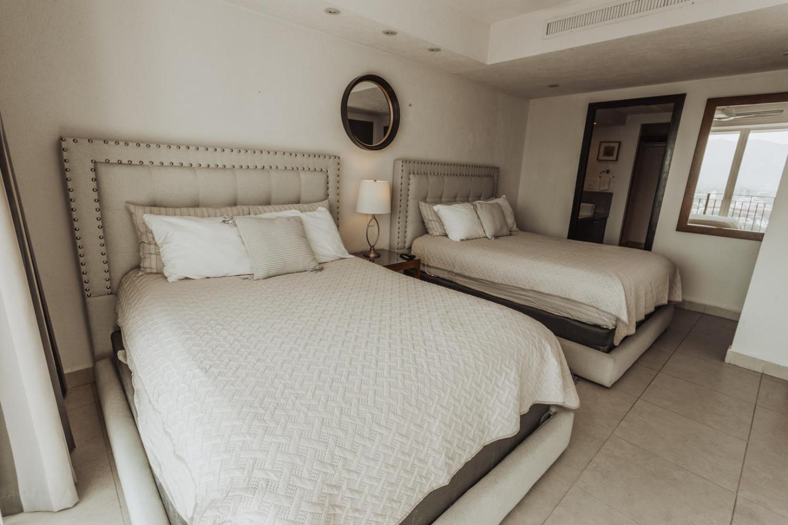 Apartment Grand Venetian Beachfront Puerto Vallarta