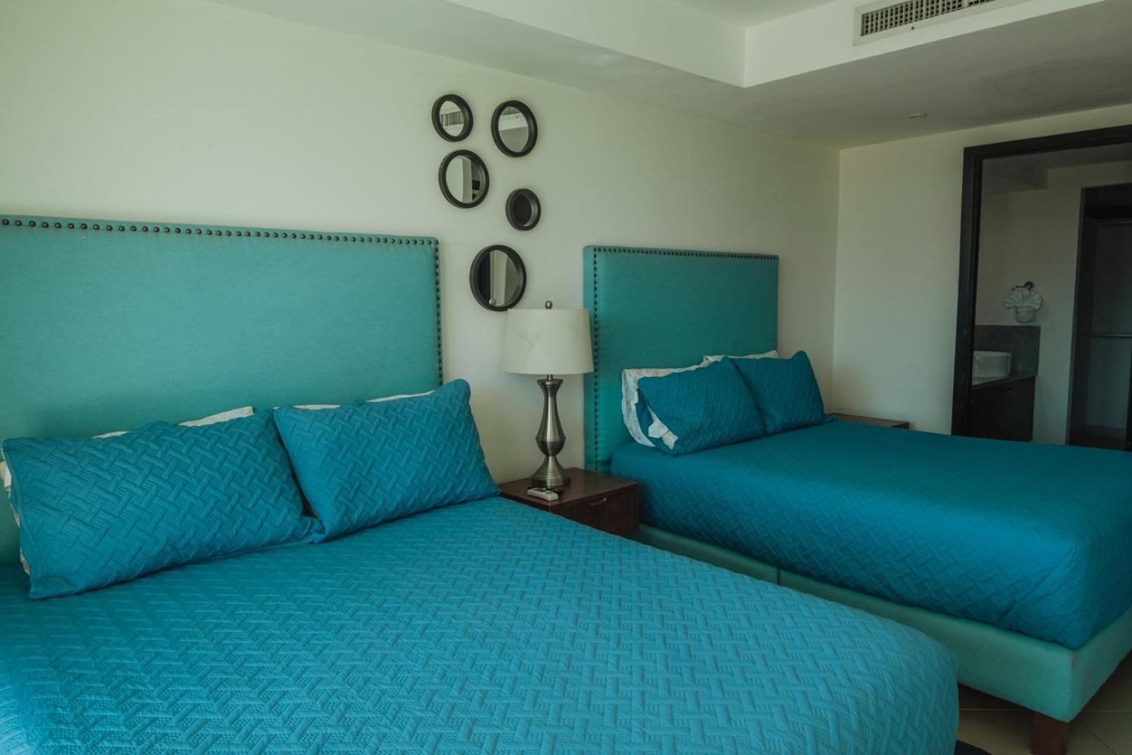 Grand Venetian Beachfront *