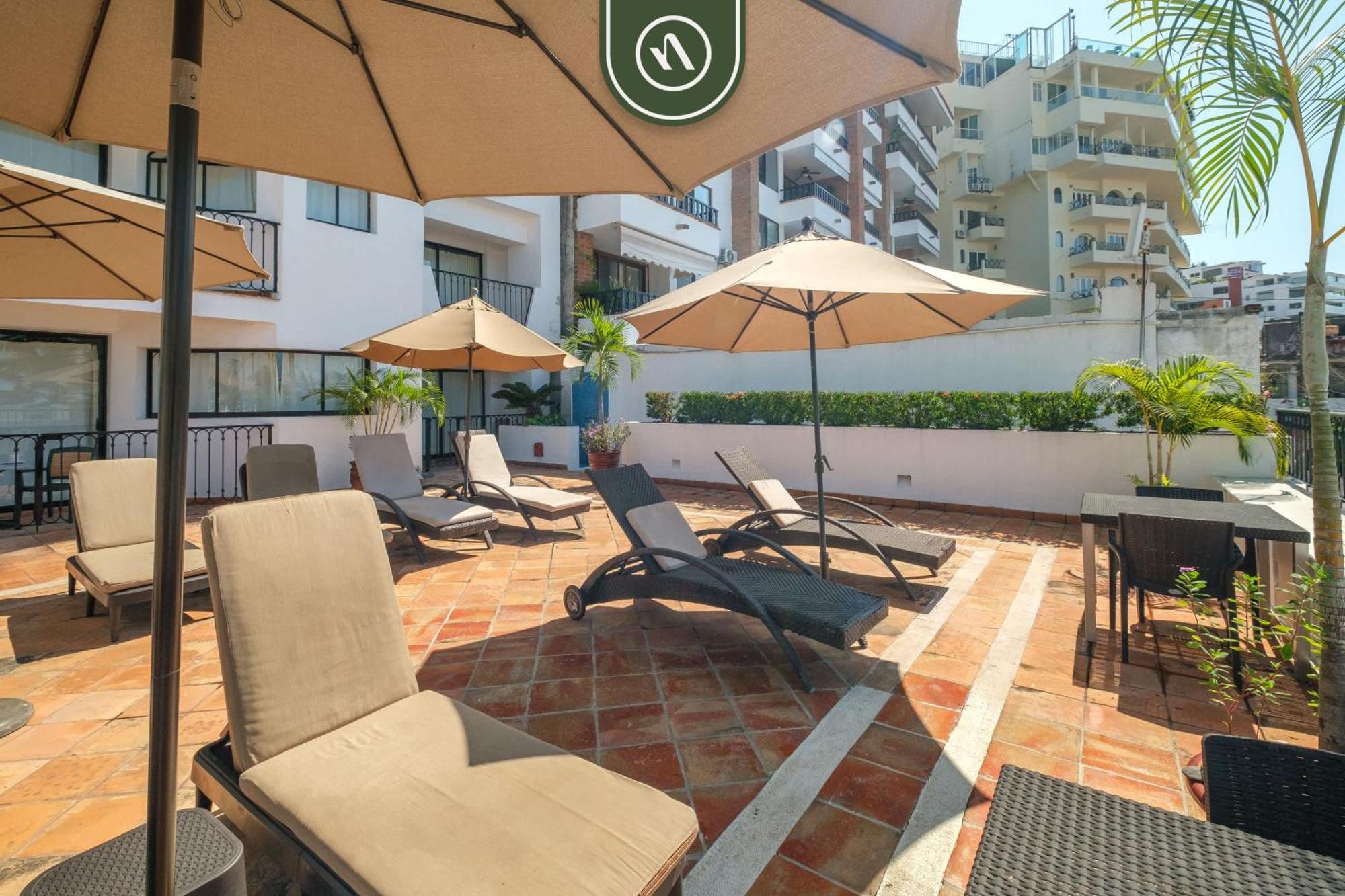 Amazing 2 Bedroom Overlooking The Pool - Romantic Zone * Puerto Vallarta
