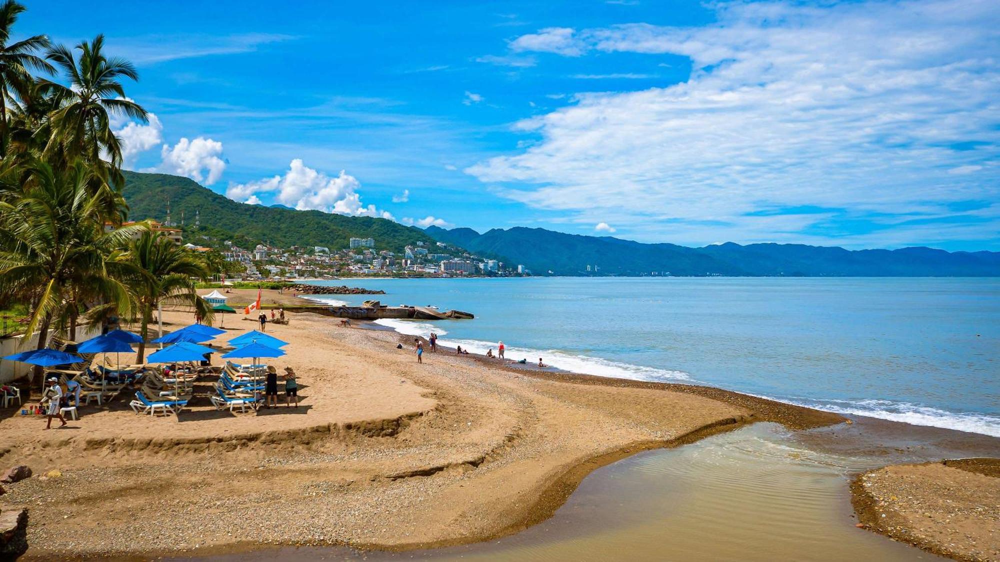 Oceanfront 1br With Balcony - Sea View & Pools Apartment Puerto Vallarta