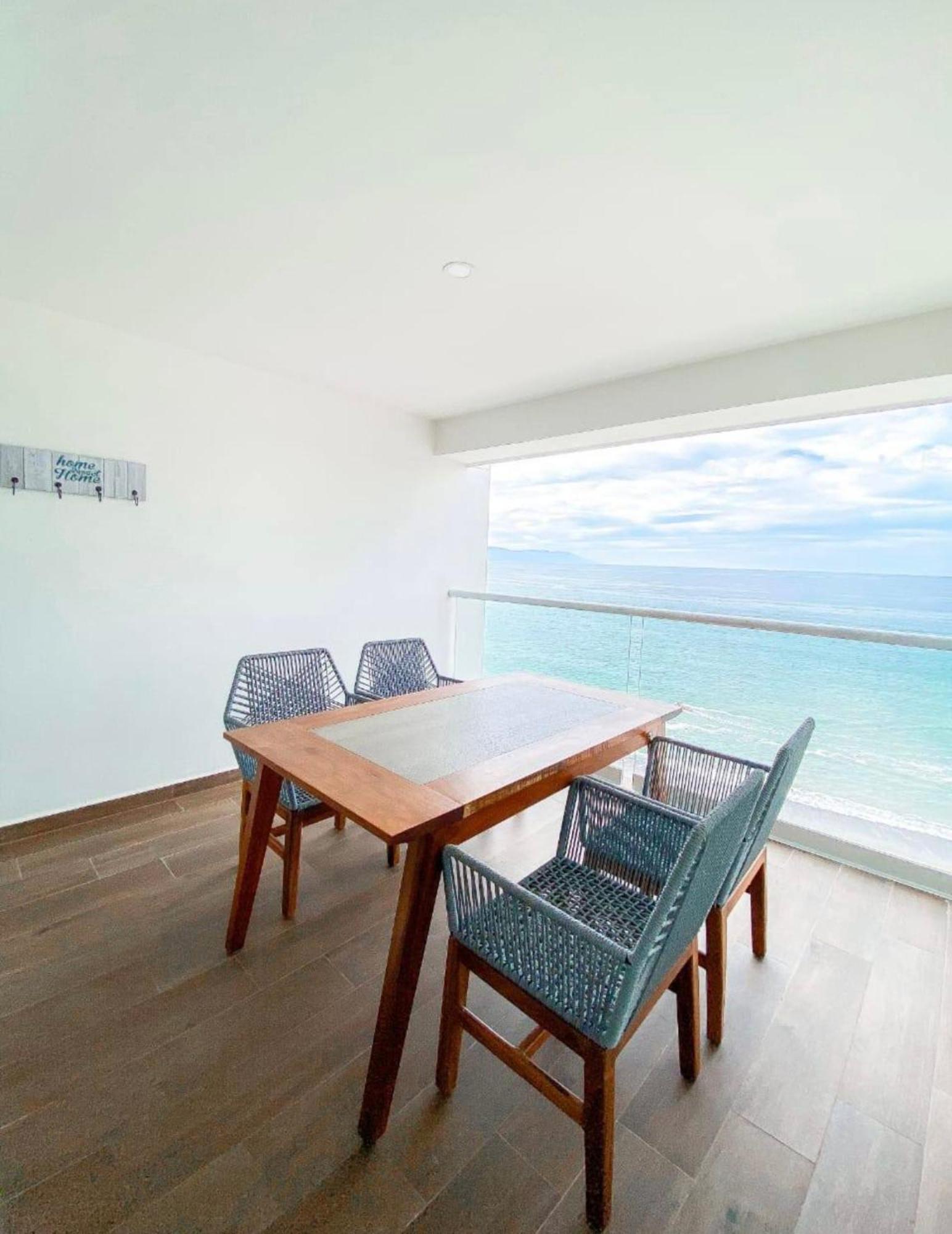 Luxury 12th-floor Condo, Ocean View, Near Malecon Apartamento