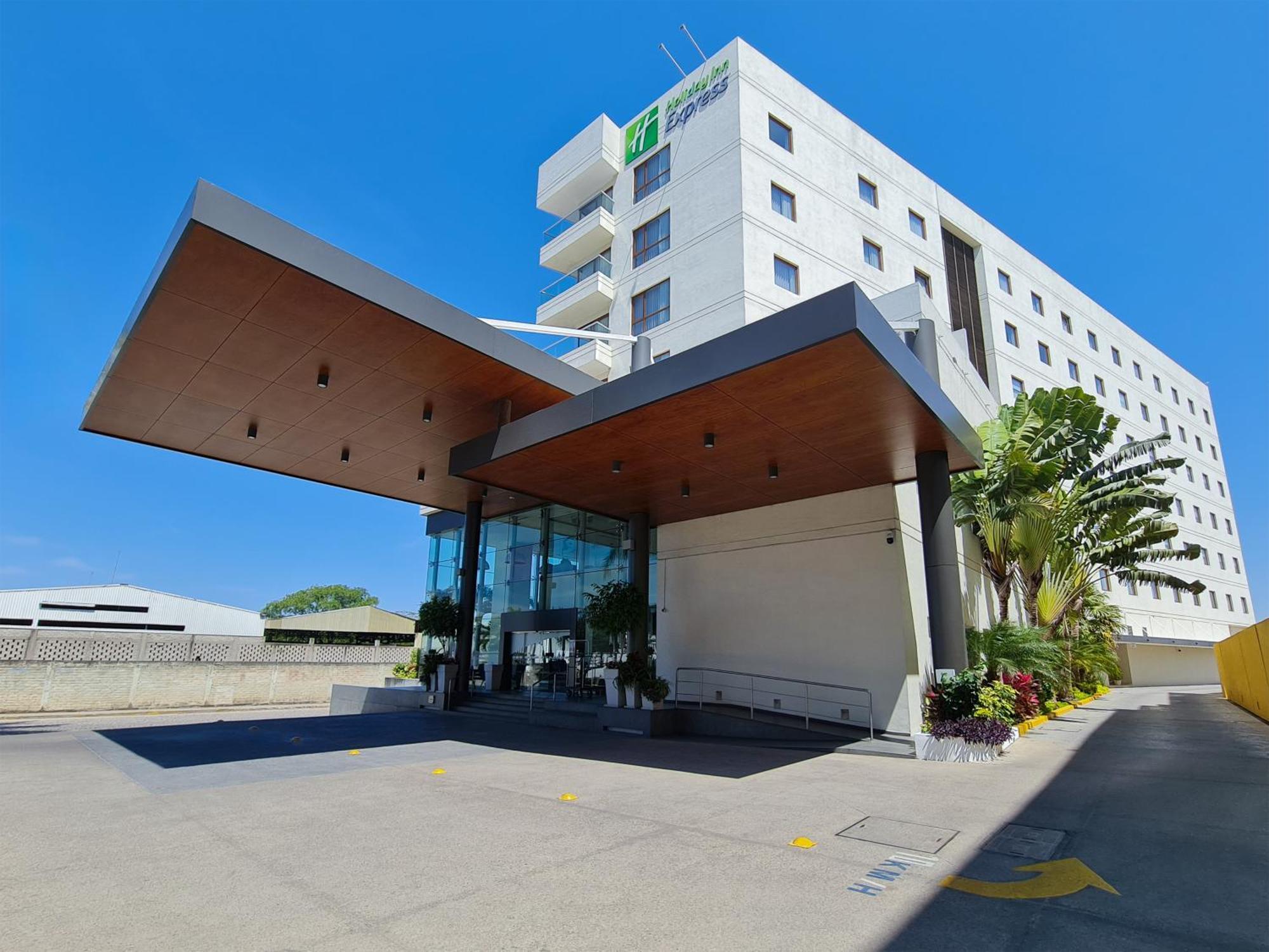 Express By Ihg Hotel 4*
