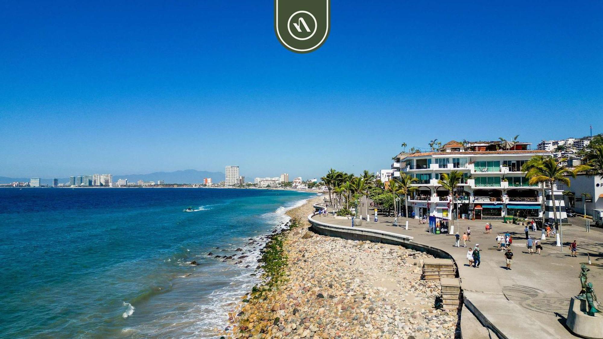 Apartment Restored Historic 2 Bedroom In Downtown - Pool Puerto Vallarta