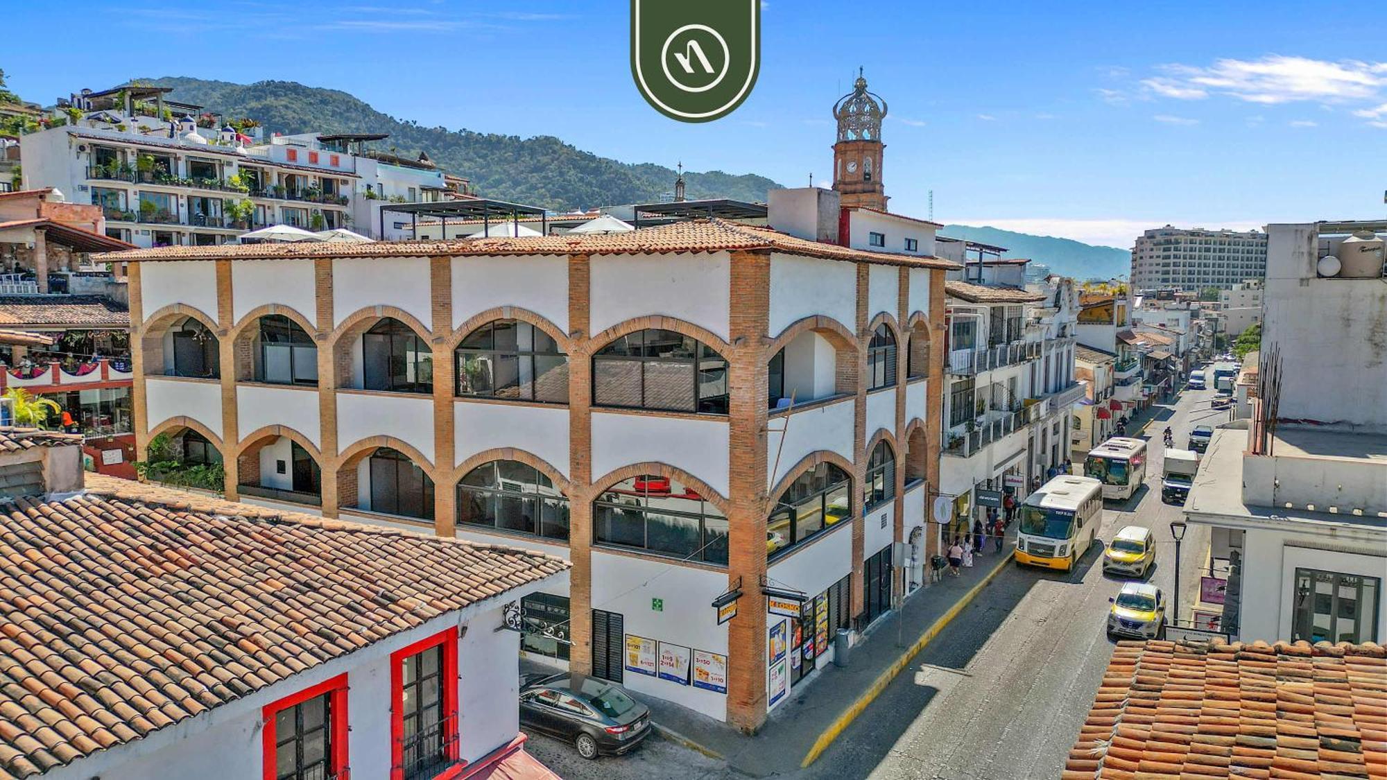 Apartment Restored Historic 2 Bedroom In Downtown - Pool *
