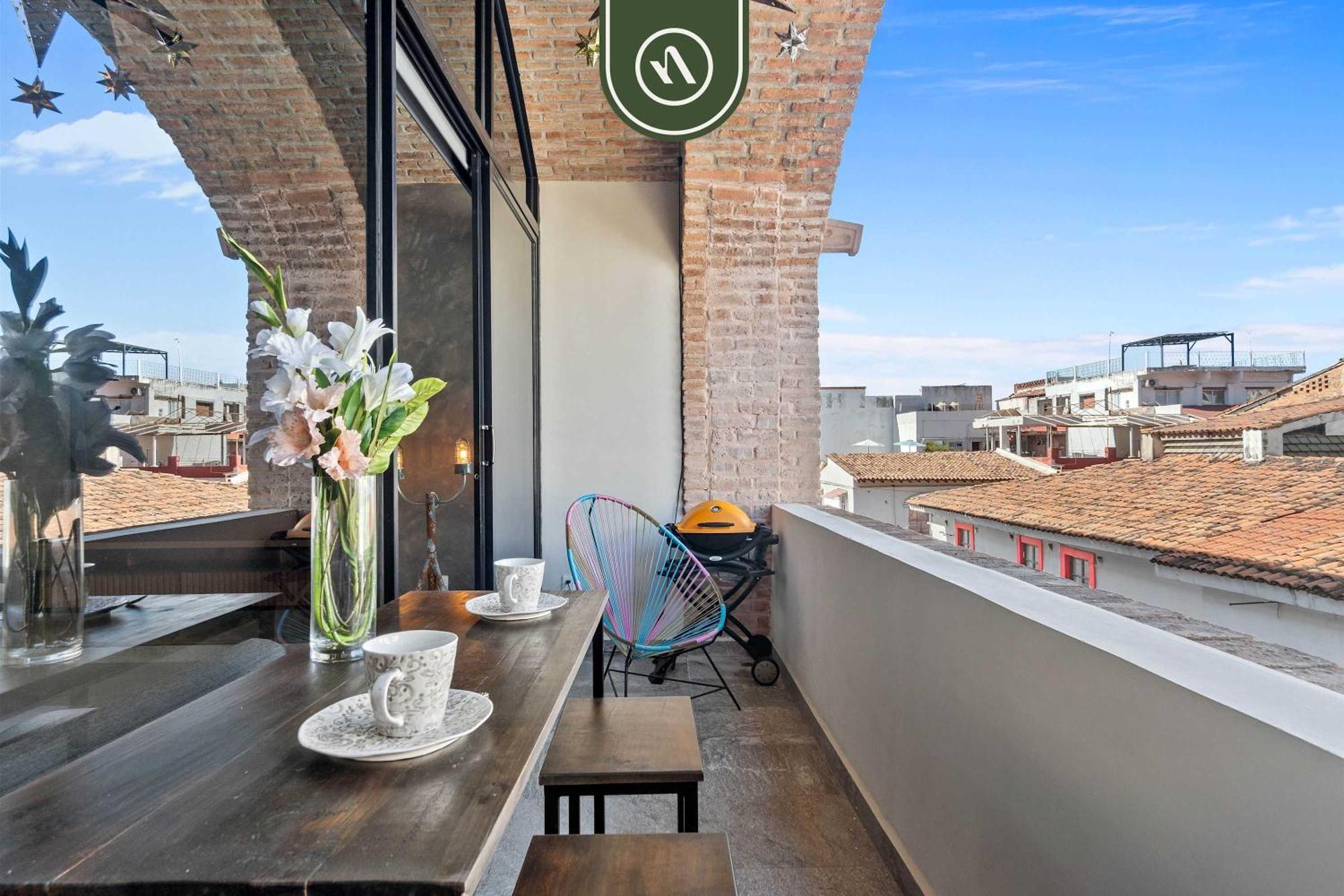 Apartment Restored Historic 2 Bedroom In Downtown - Pool *