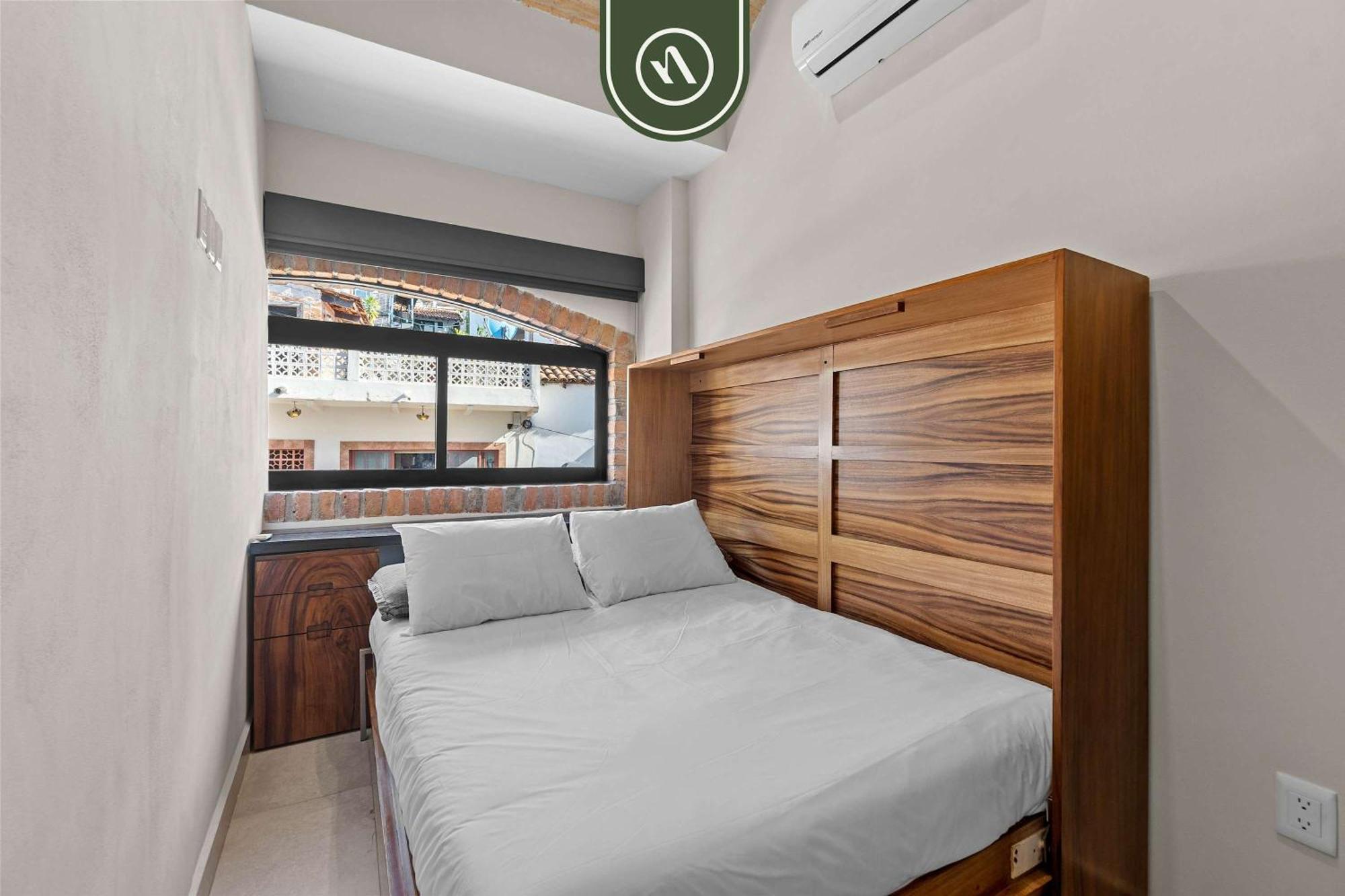 Apartment Restored Historic 2 Bedroom In Downtown - Pool *