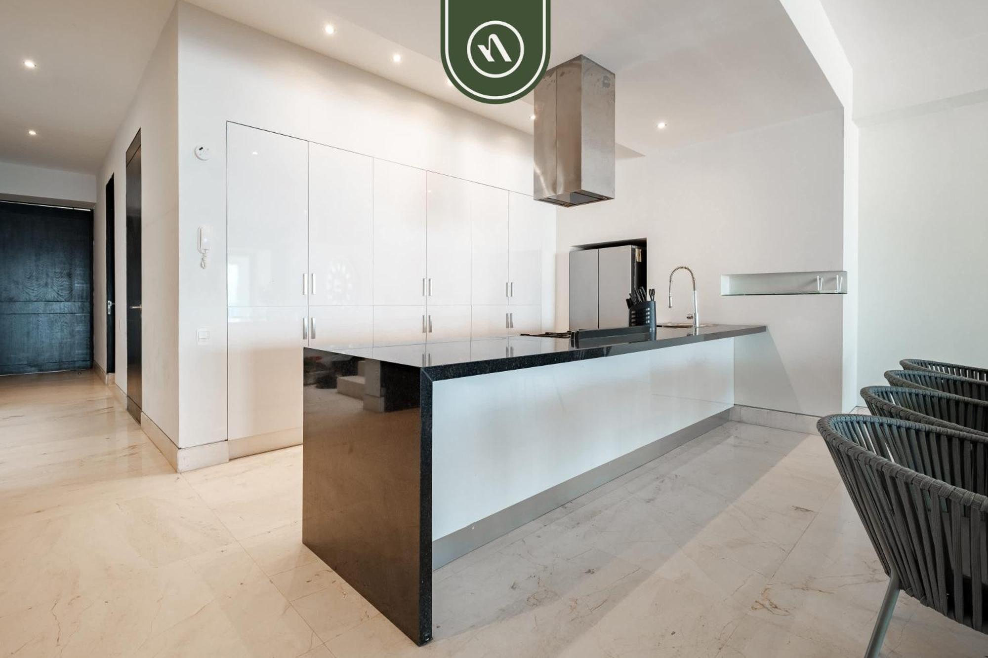 Oceanview 3 Bedroom Penthouse With Private Terrace - Bbq
