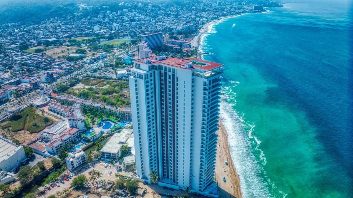 Charming Oceanfront Apartamento Puerto Vallarta