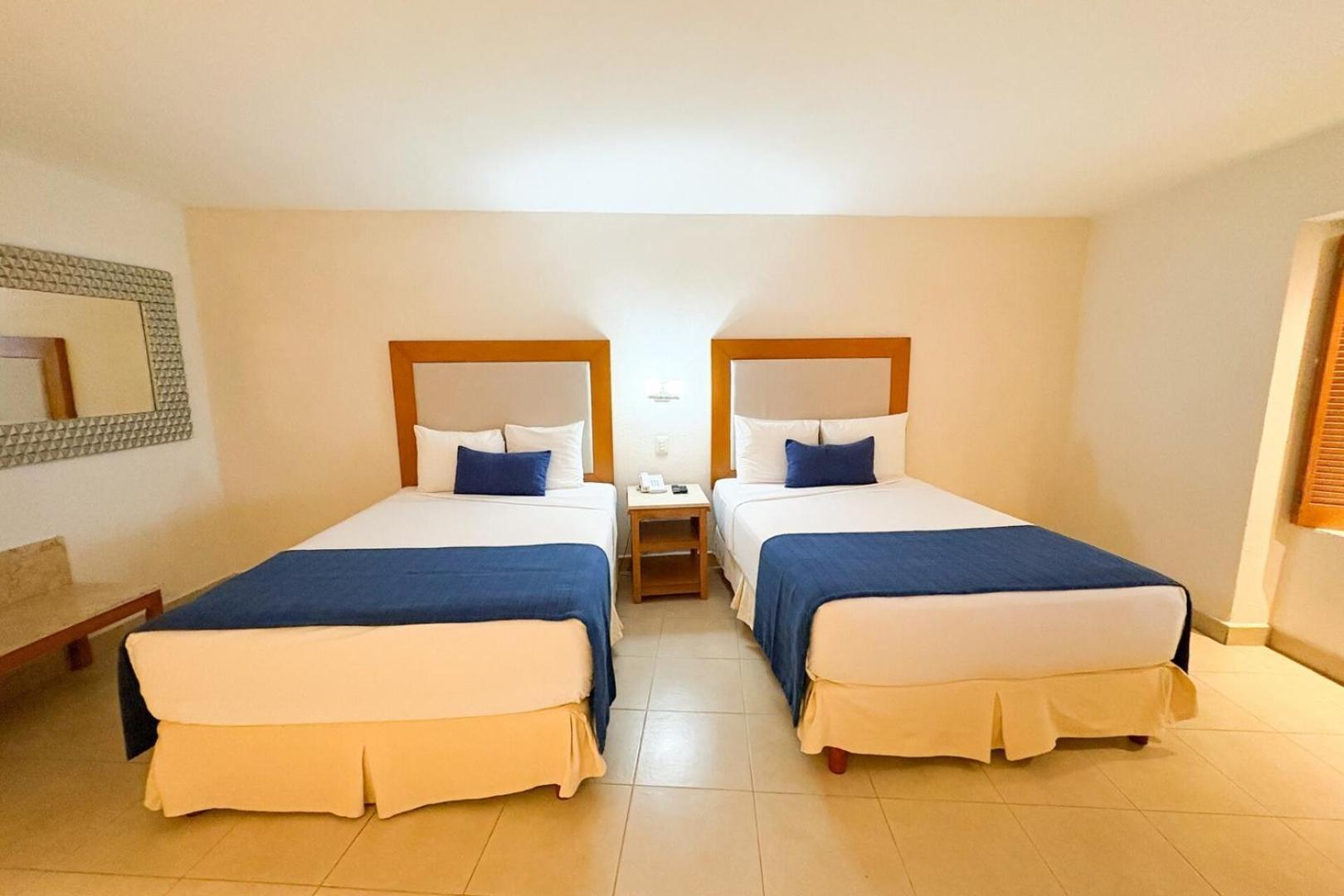 Oceanfront, Views & Amenities! Сasa de vacaciones Puerto Vallarta