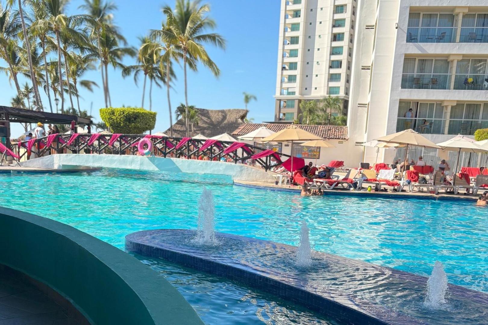 Ocean View, Access & Amenities!