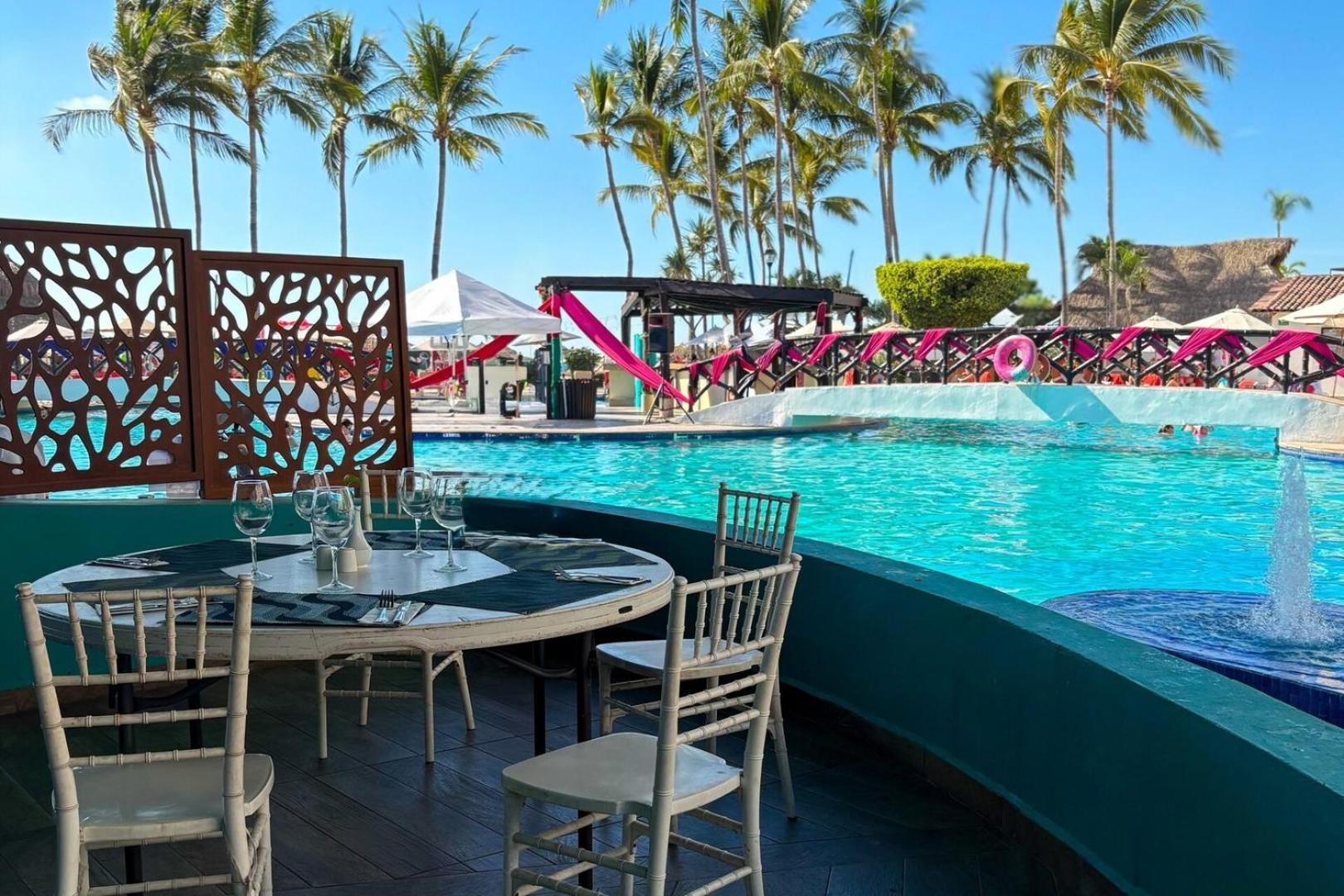 Ocean View & Amenities! *