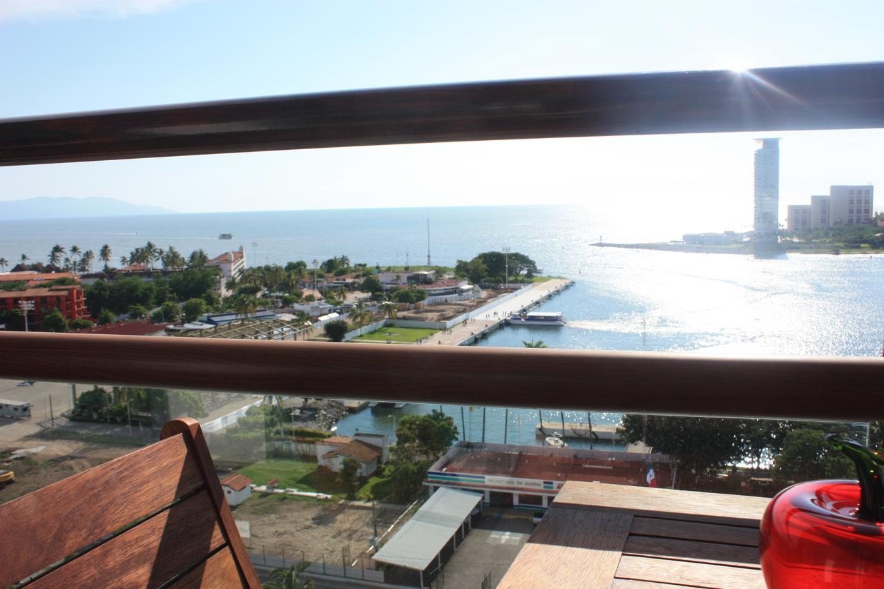 Ocean View Deck 12 Apartahotel