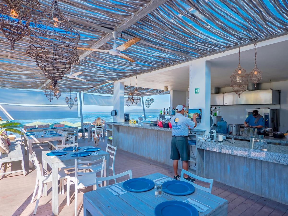 At Sapphire Ocean Club Apartamento