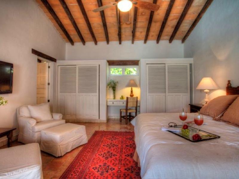 Cabana Del Mar - 3 Bedroom Apartahotel Puerto Vallarta