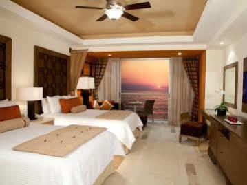 Dreams Vallarta Bay &