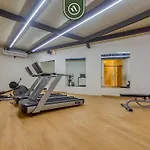 Brand New 2Br Apt Right Next To City Center - Pool
