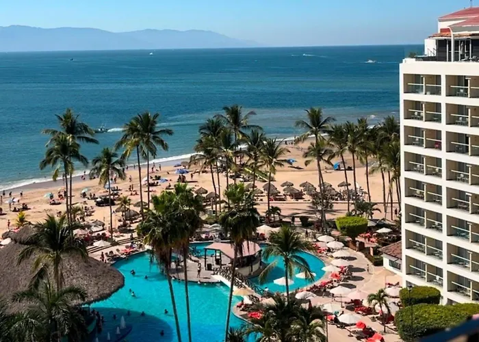 Comfort With Ocean View & Beach Access!