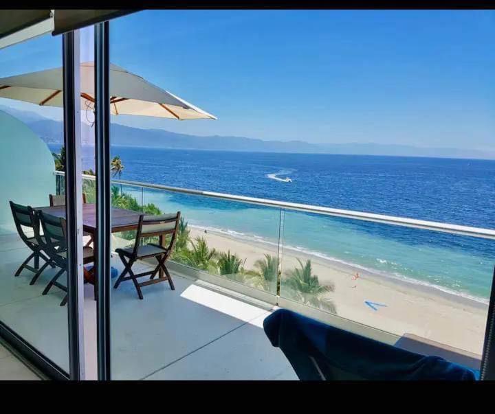 Beachfront Peninsula Apartment