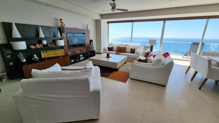 Beachfront Peninsula Apartment Puerto Vallarta