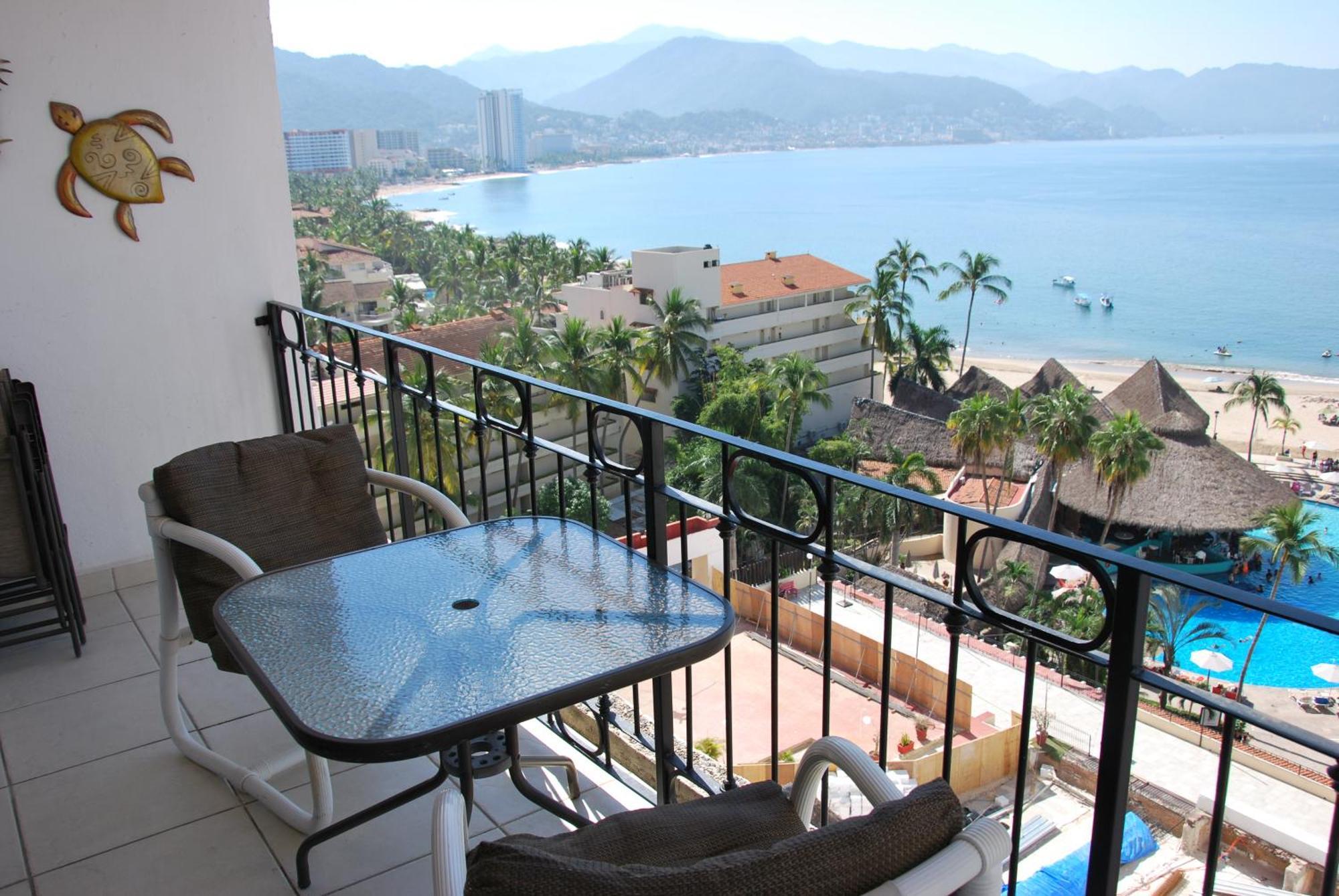 Beachfront View Beside La Isla Mall Apartment *