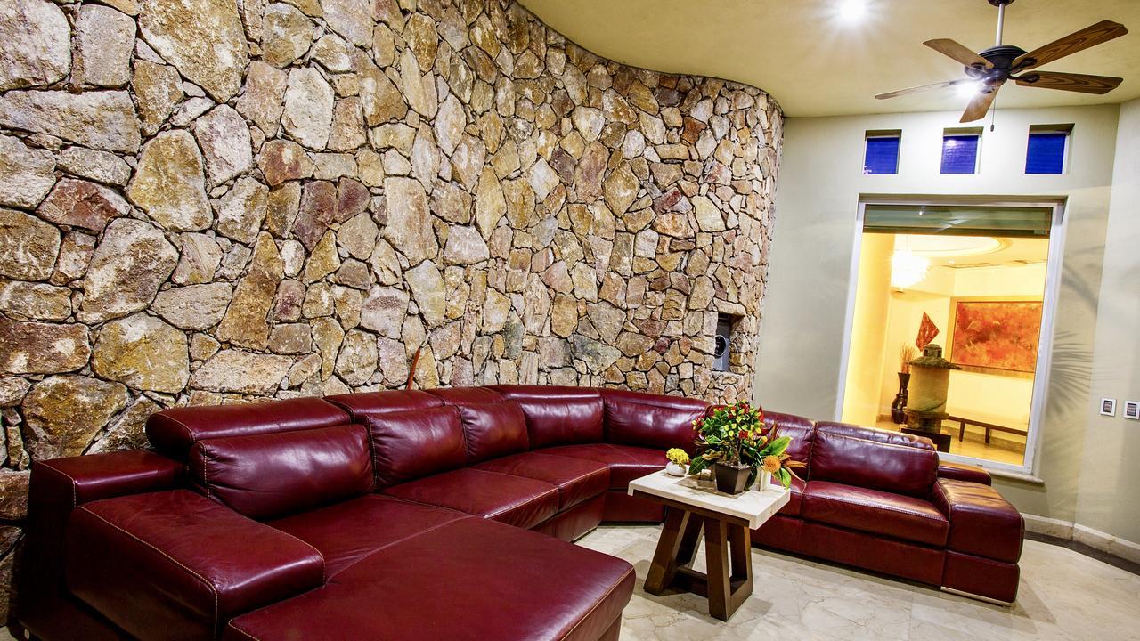 Hotel Armonia Luxury Boutique 5*