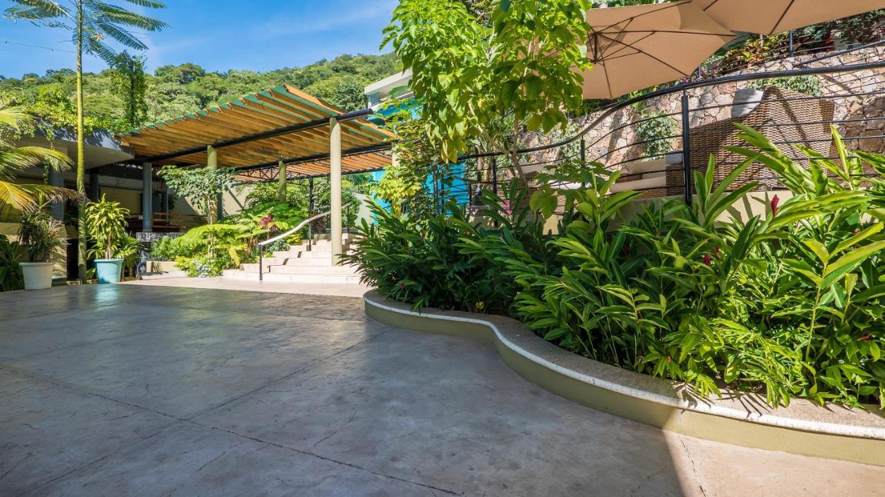 Armonia Luxury Boutique Hotel